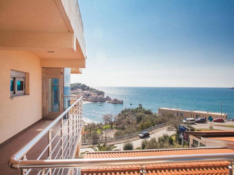 Raymond Kazanegra Apartments 4*